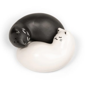 SP25 Purrfect Salt and Pepper Shakers